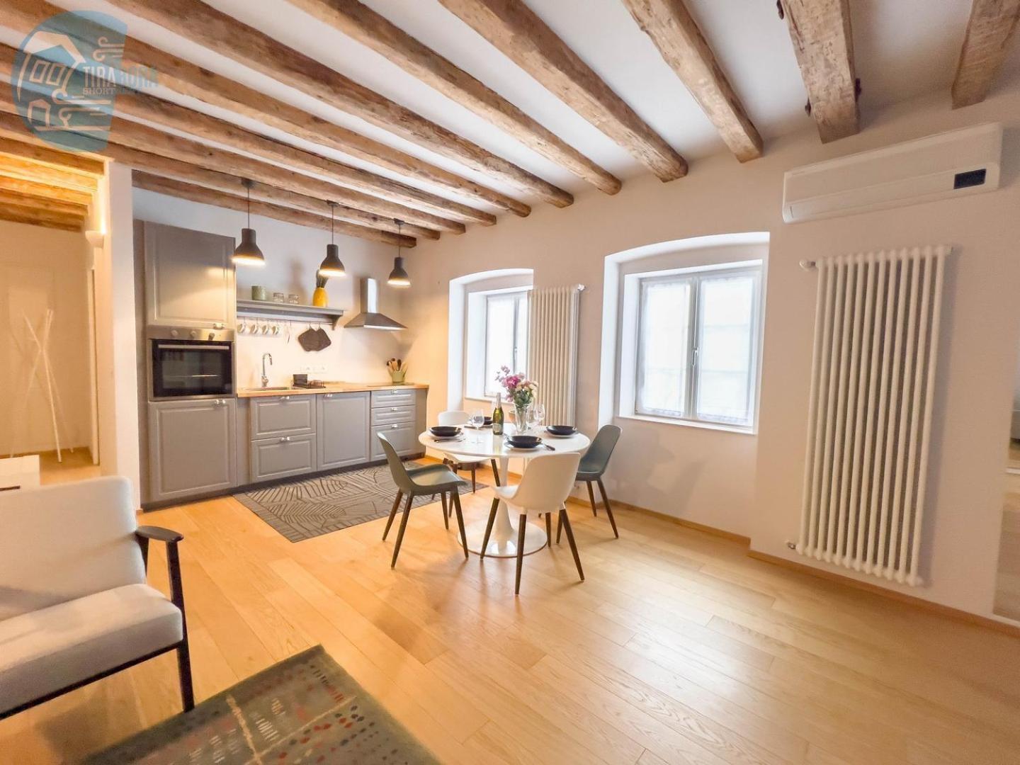 Mazzini 9 Tirabora Short Rent Apartment Trieste Exterior photo